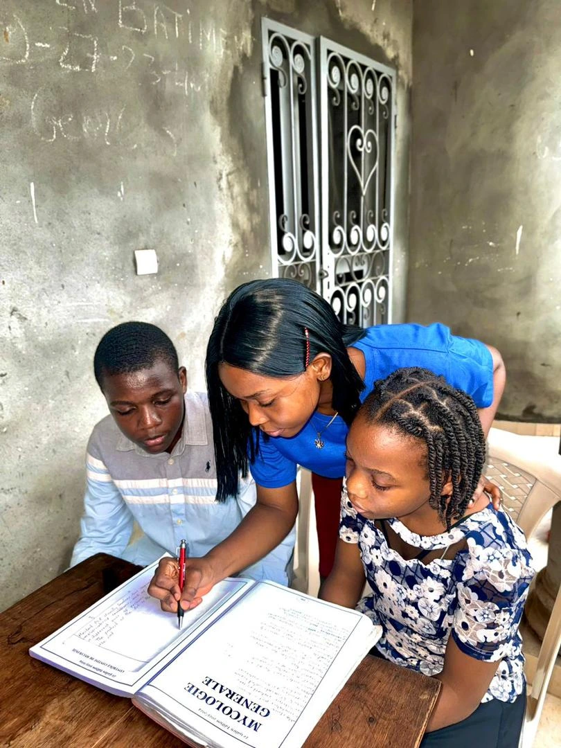 Group tutoring with Universe Corporation